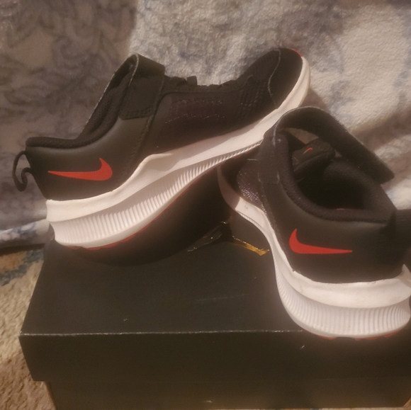 Kids nike 12.5 - Picture 2 of 6